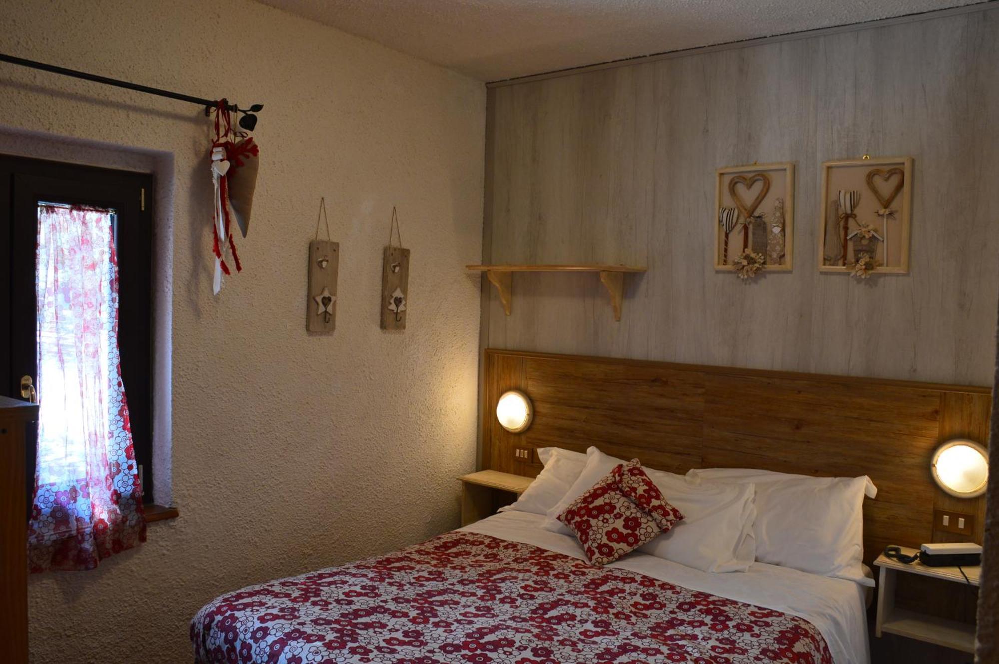 Albergo Sella - Monte Amiata 阿巴迪亚·圣萨尔瓦多 外观 照片